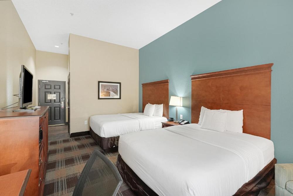 La Quinta Inn & Suites by Wyndham Houston Hobby Airport