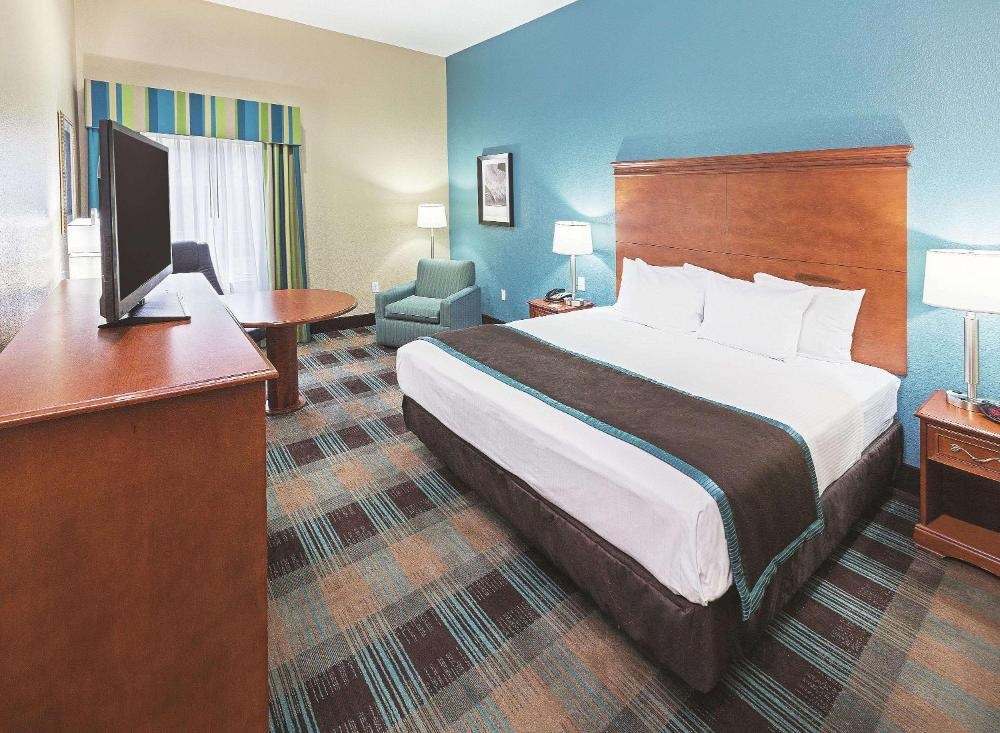 La Quinta Inn & Suites by Wyndham Houston Hobby Airport